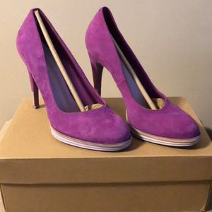 Cole Haan..Lunargrand Chelsea Pump